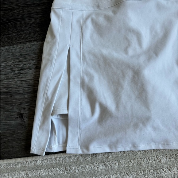 Vuori “Topspin” Tennis Dress with Built In Shorts - Picture 4 of 7